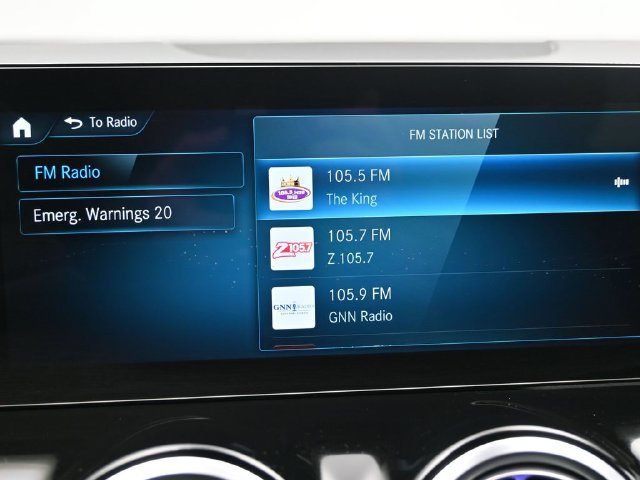Used 2023 Mercedes-Benz GLA 250 4MATIC w/ Premium Package image 21