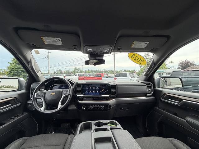 Used 2024 Chevrolet Silverado 1500 LT AWD/4WD image 18