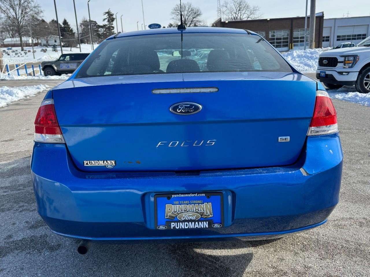 Used 2010 Ford Focus SE image 4