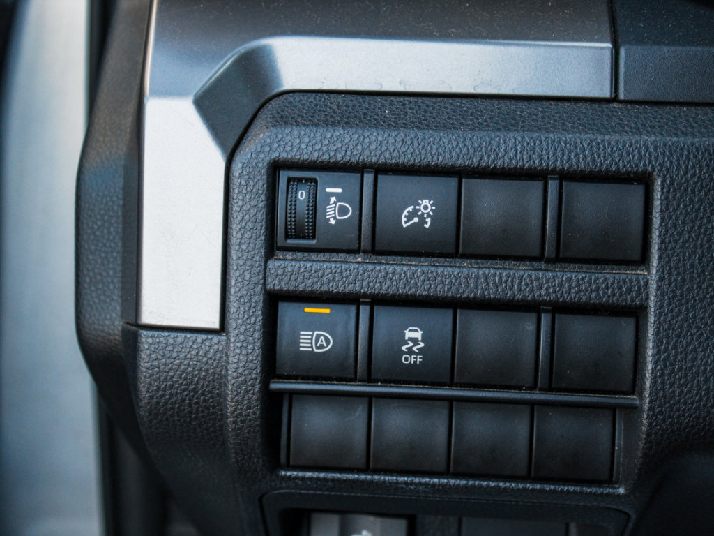 Used 2024 Toyota Tacoma SR5 AWD/4WD image 8