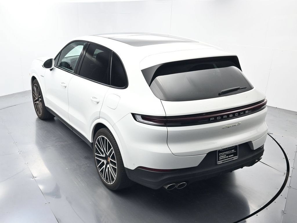 Certified 2025 Porsche Cayenne S AWD/4WD image 33