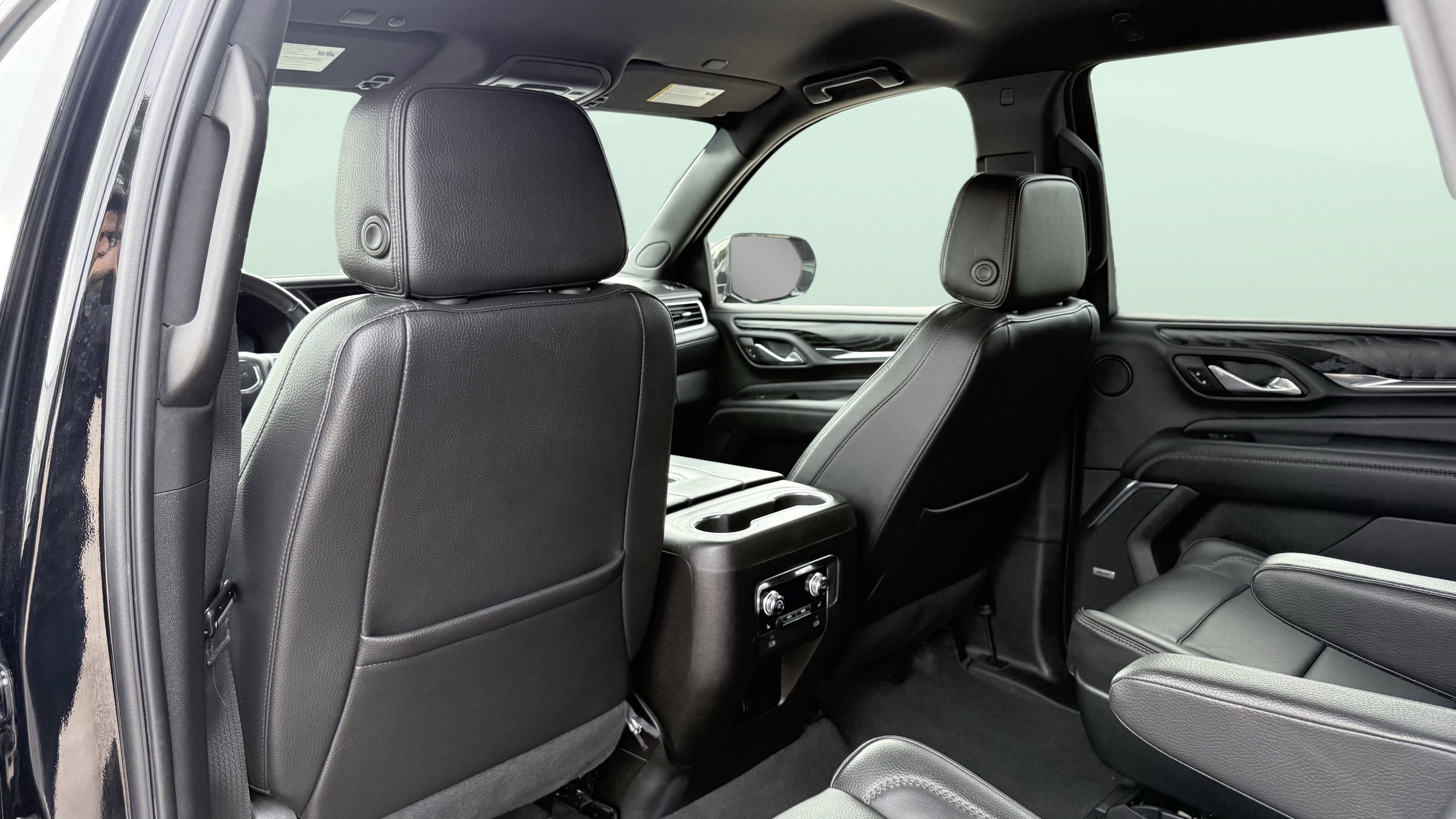 Used 2023 GMC Yukon Denali RWD image 29