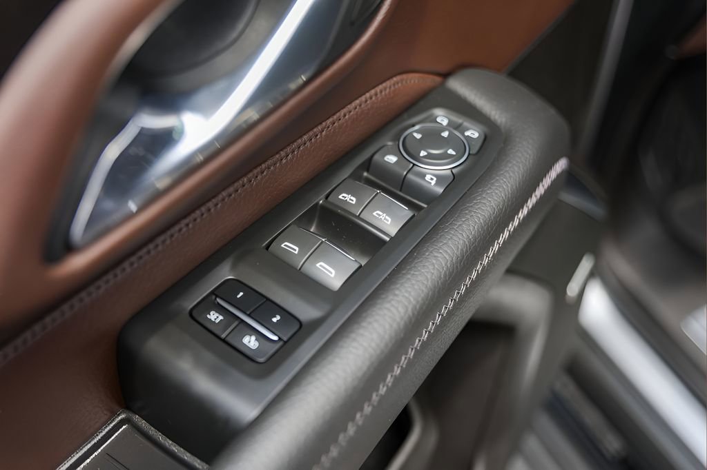 Used 2021 GMC Yukon Denali AWD/4WD image 22