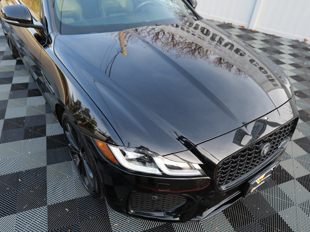Used 2024 Jaguar XF R-Dynamic SE image 77
