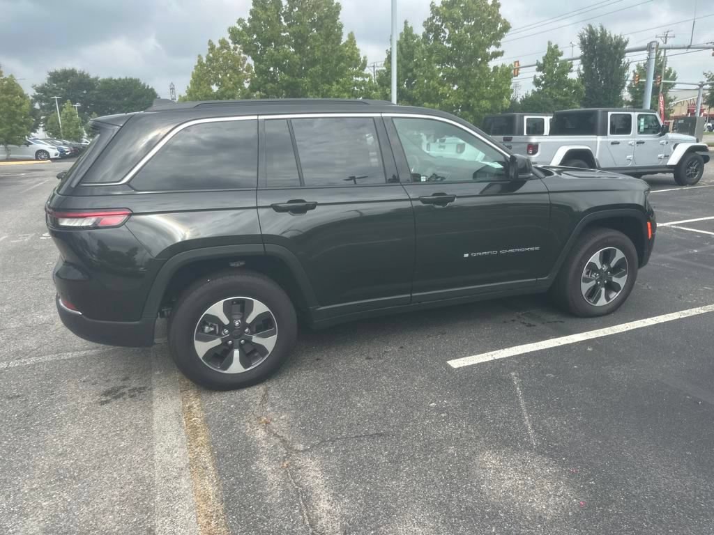 New 2024 Jeep Grand Cherokee Limited 4xe w/ Luxury Tech Group II AWD/4WD image 11