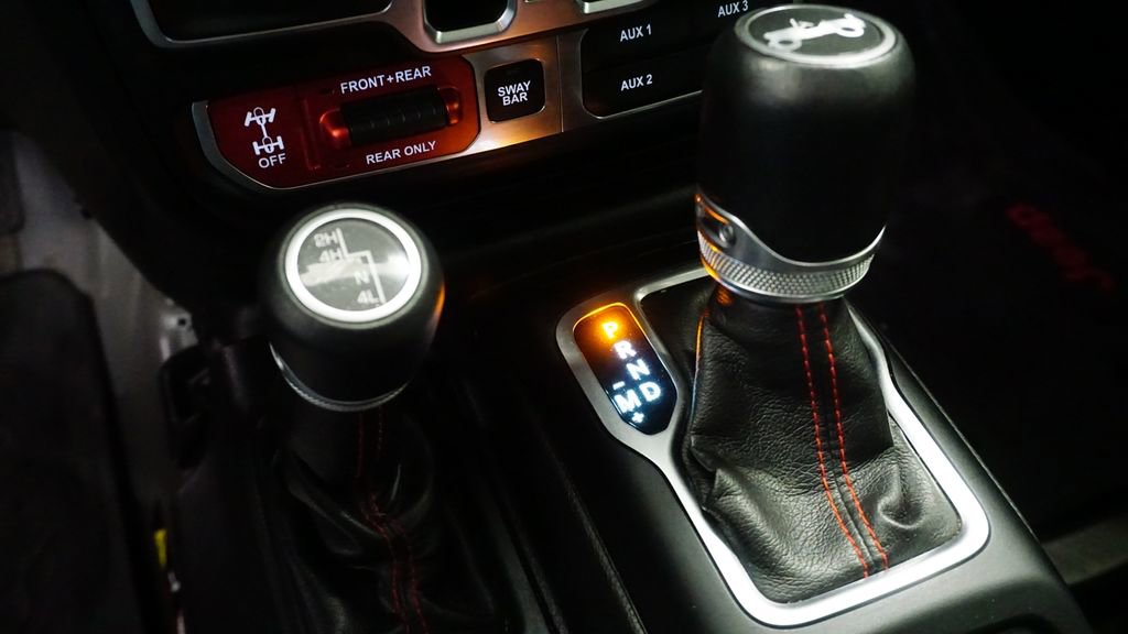 Used 2018 Jeep Wrangler Unlimited Rubicon image 27