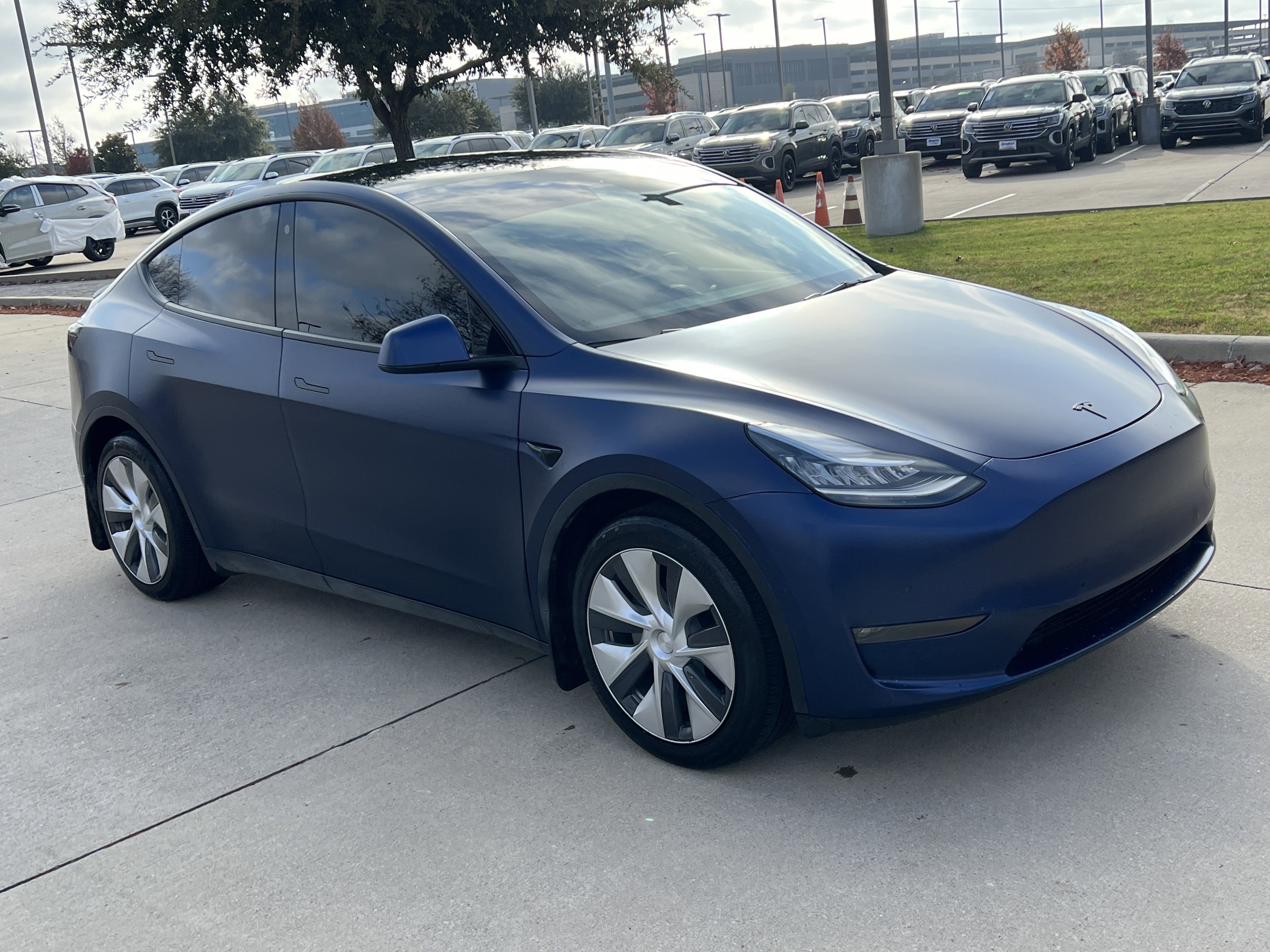 Used 2021 Tesla Model Y Long Range image 2