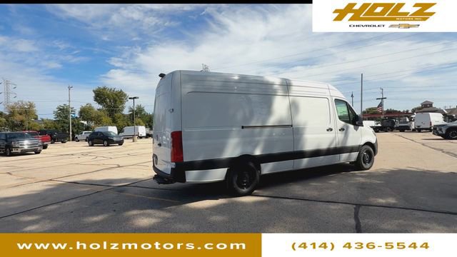 Used 2025 Mercedes-Benz Sprinter 2500 image 8