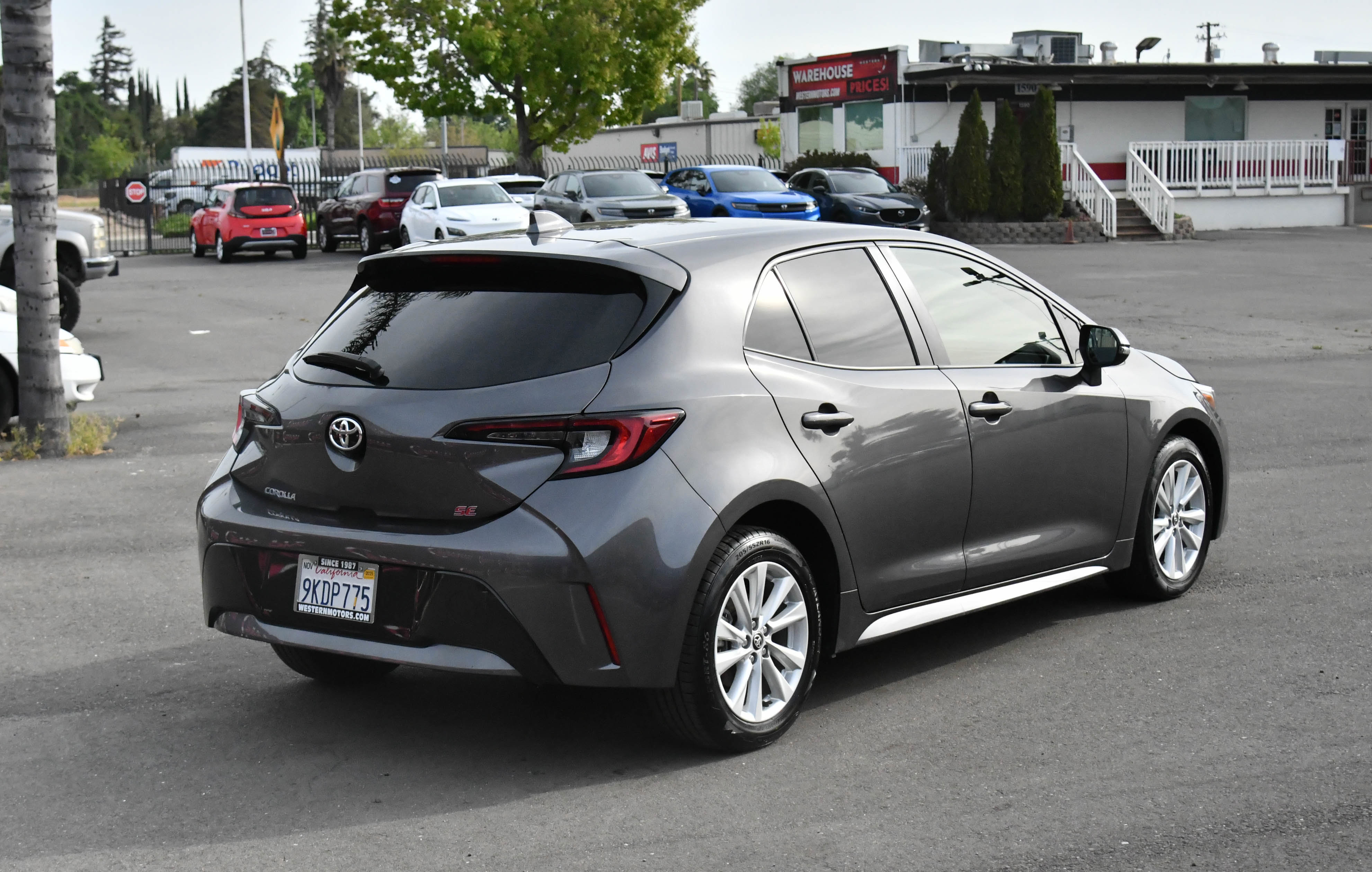 Used 2024 Toyota Corolla SE w/ SE Package FWD image 8