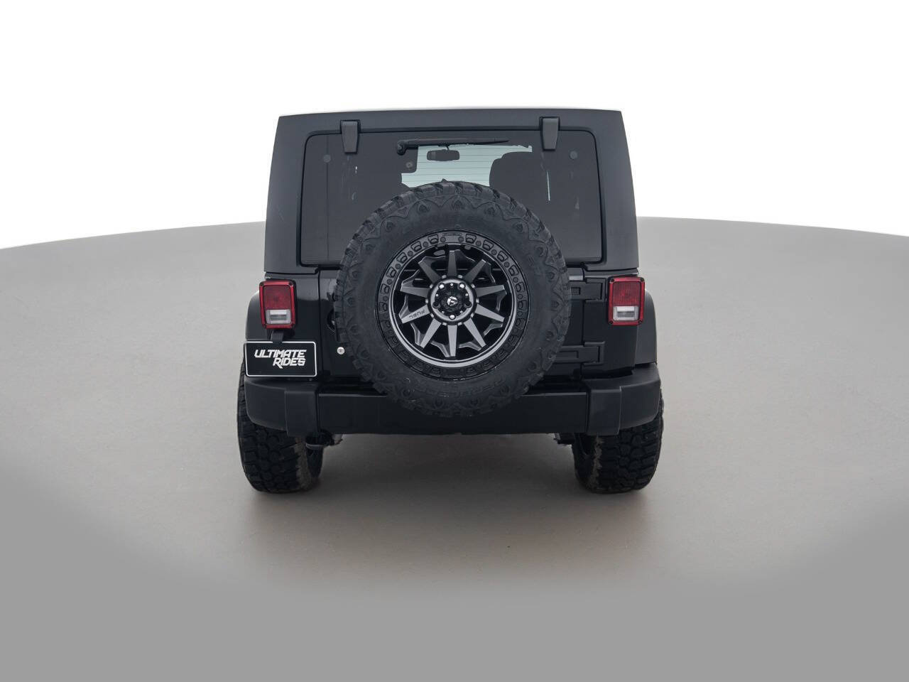Used 2017 Jeep Wrangler Unlimited Sahara w/ Connectivity Group AWD/4WD image 6