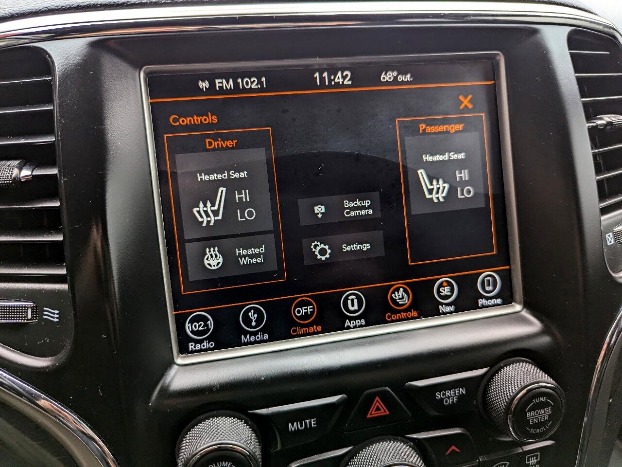 Used 2018 Jeep Grand Cherokee Altitude image 19