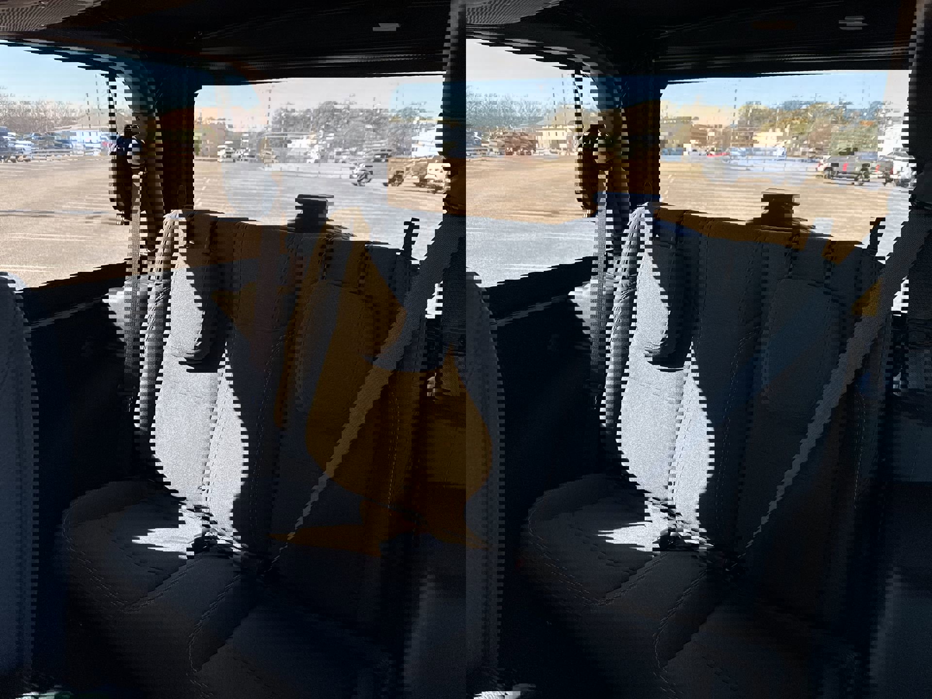 Used 2024 Jeep Wrangler Sport image 23