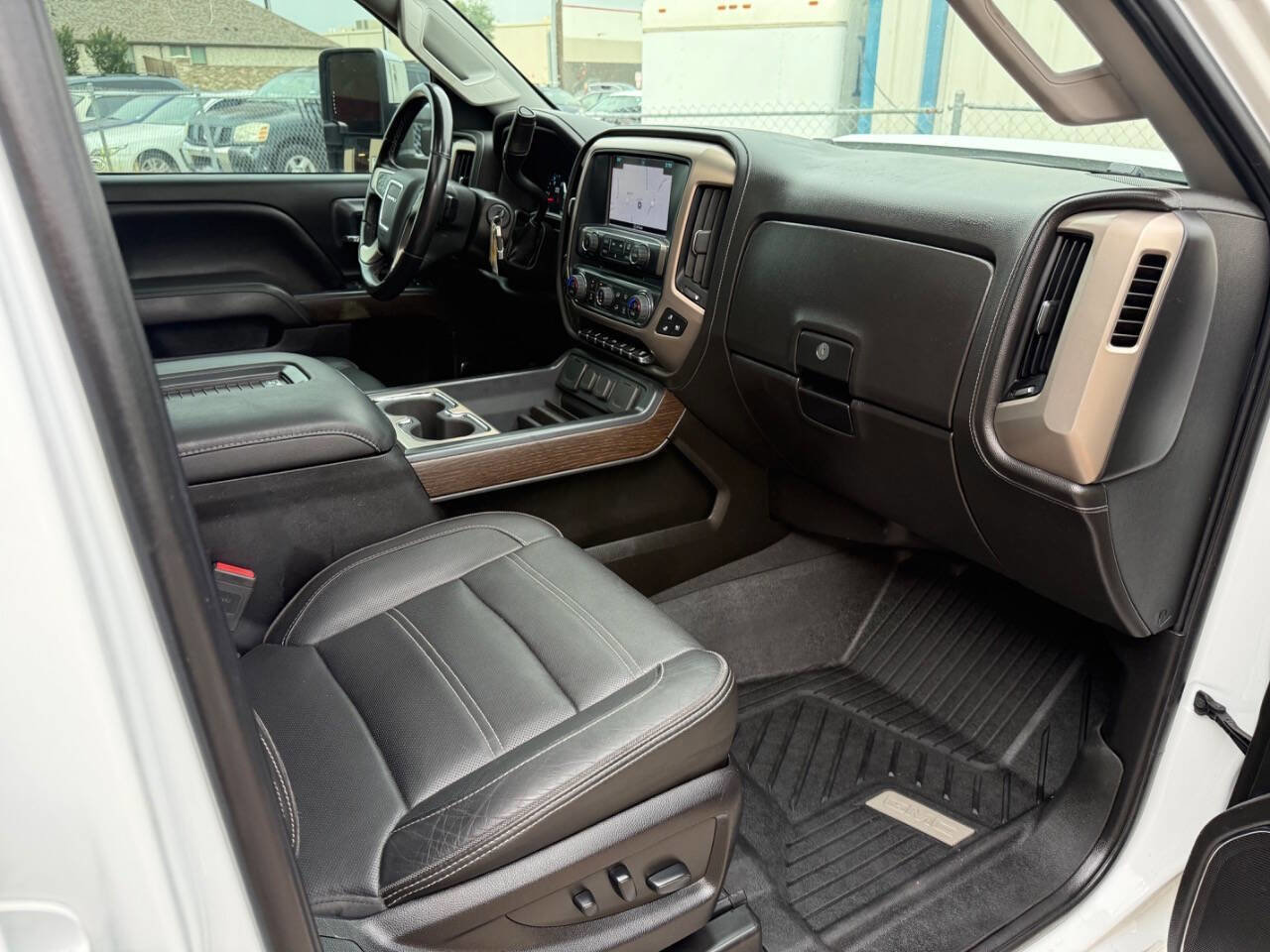 Used 2019 GMC Sierra 2500 Denali w/ Duramax Plus Package AWD/4WD image 21