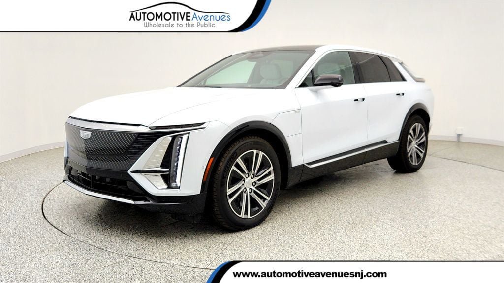 Used 2026 Cadillac Lyriq Luxury AWD/4WD image 1