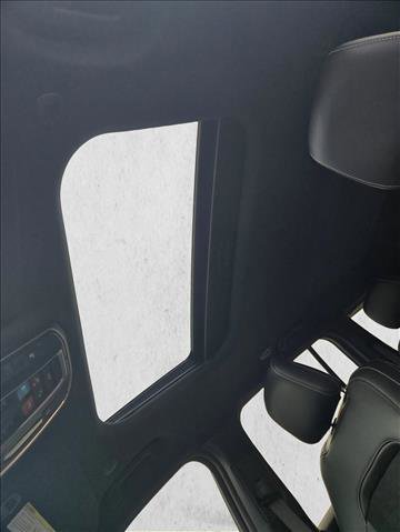 Used 2025 Jeep Grand Cherokee Altitude image 15