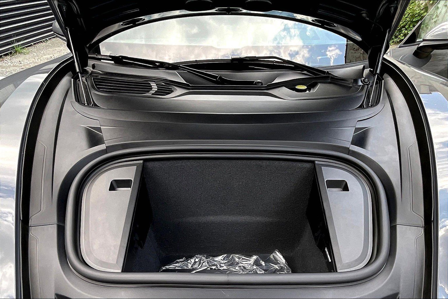 New 2025 Porsche Taycan image 11