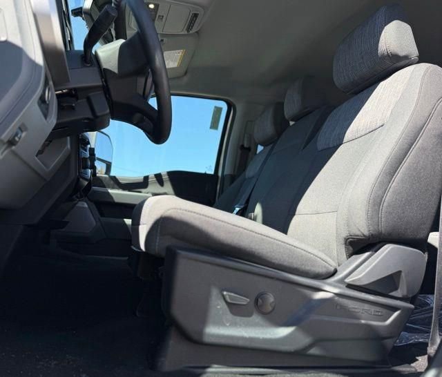 New 2026 Ford F250 XLT w/ XLT Premium Package AWD/4WD image 15