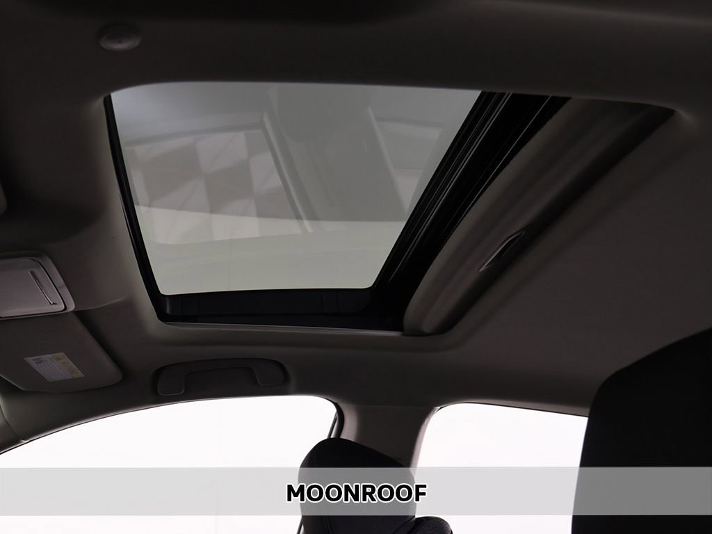 Certified 2025 Honda Accord SE image 3