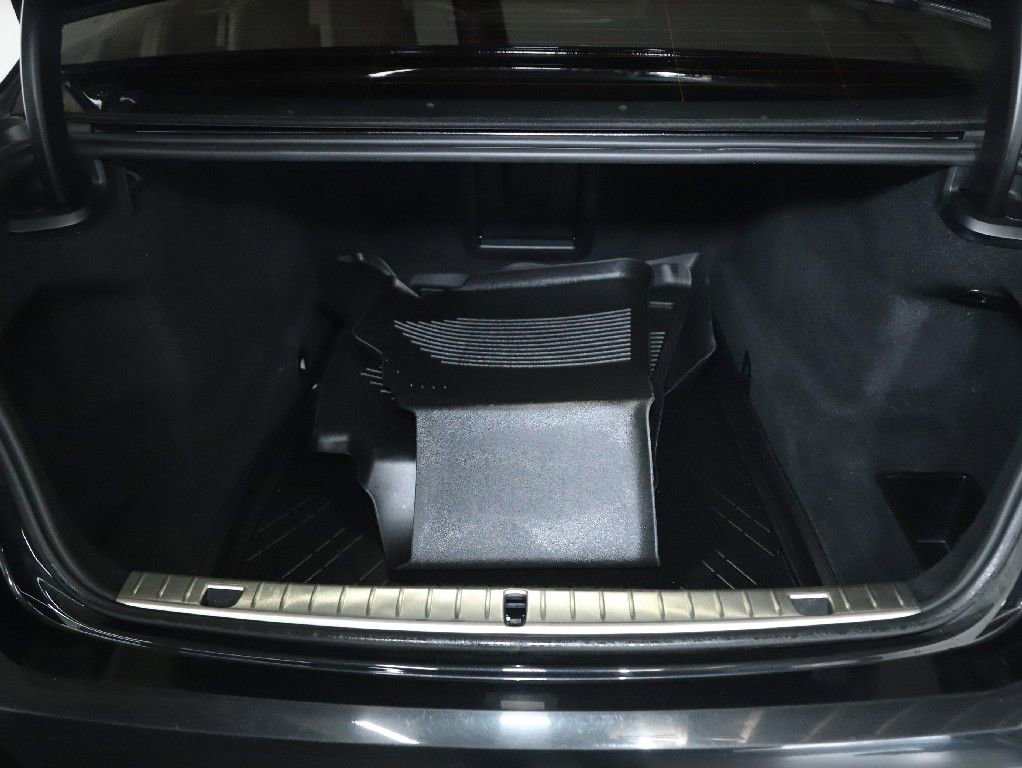 Used 2022 BMW 740i xDrive w/ Premium Package AWD/4WD image 34