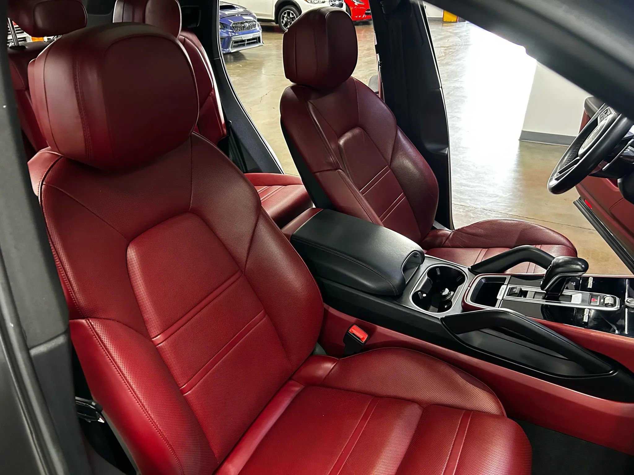 Used 2019 Porsche Cayenne S image 9