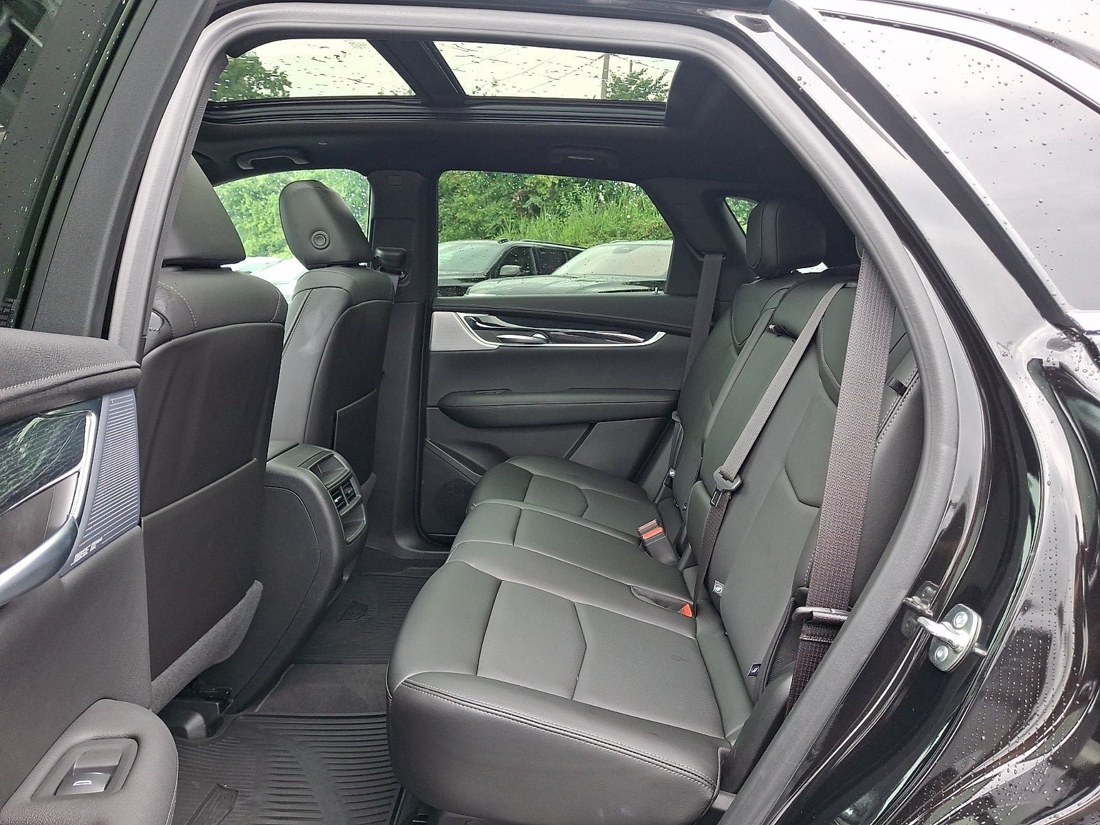 Certified 2024 Cadillac XT5 Premium Luxury w/ LPO, Floor Liner Package AWD/4WD image 23