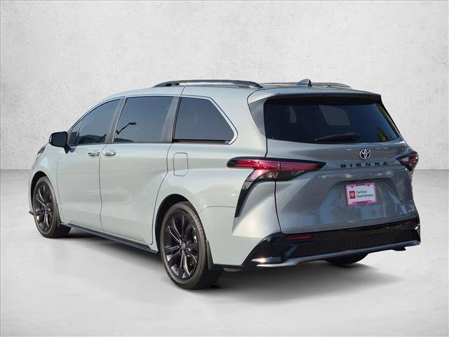 Used 2024 Toyota Sienna XSE FWD image 7