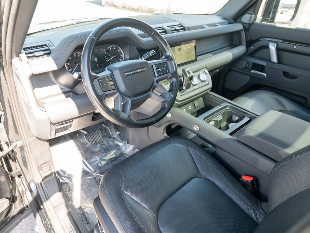 Used 2023 Land Rover Defender 110 X-Dynamic SE image 12