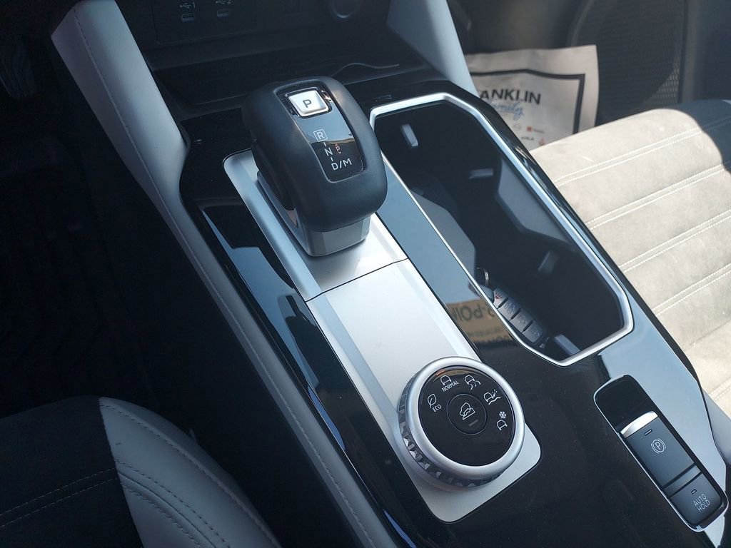 Used 2025 Mitsubishi Outlander SE FWD image 26