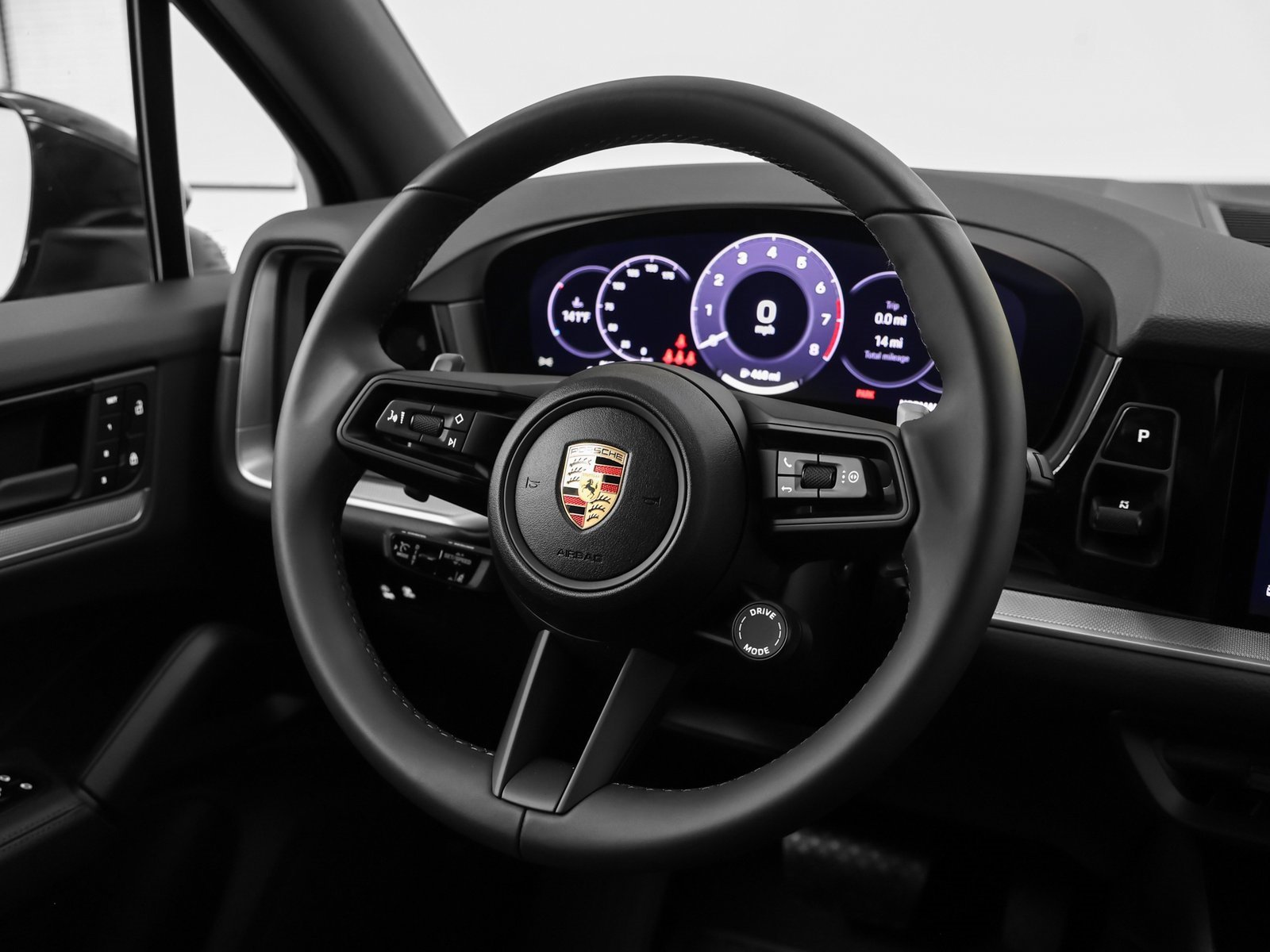 Certified 2025 Porsche Cayenne image 26