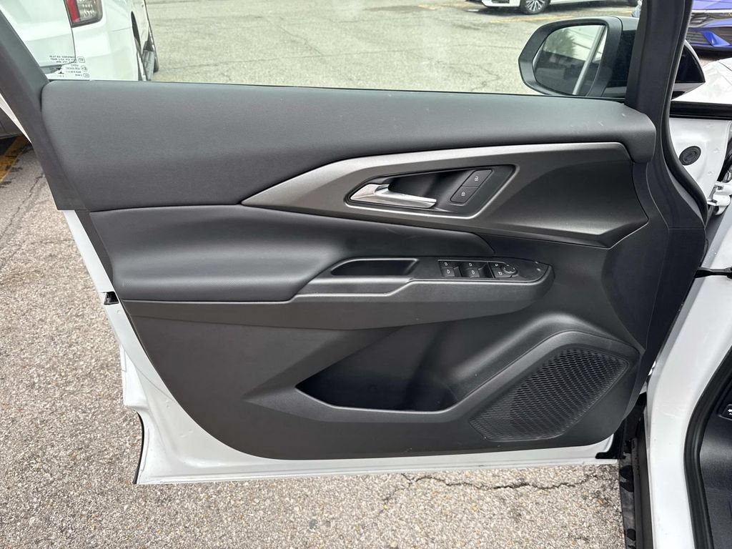 Used 2026 Chevrolet Equinox EV LT w/ Comfort Package FWD image 20