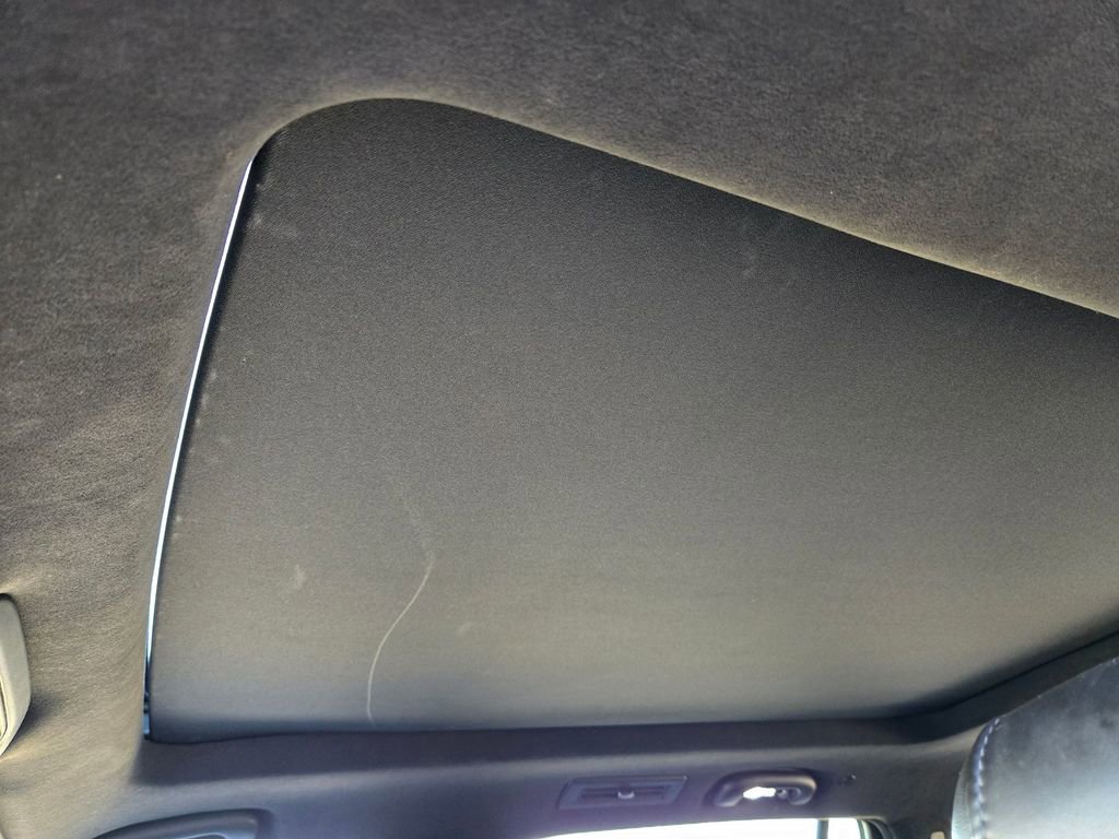 Used 2021 Cadillac XT6 Sport w/ LPO, ONYX Package image 9