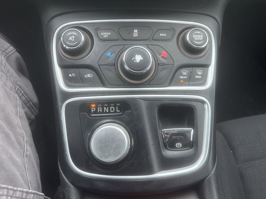 Used 2015 Chrysler 200 Limited w/ Spring Special Group image 21