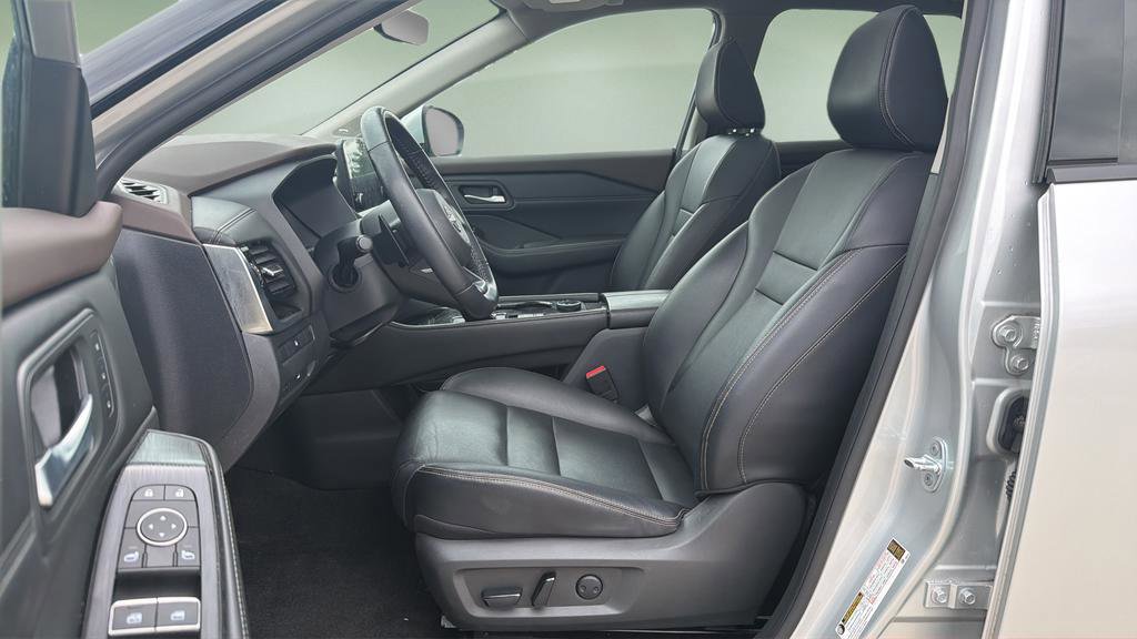 Certified 2023 Nissan Rogue SL w/ SL Premium Package AWD/4WD image 19
