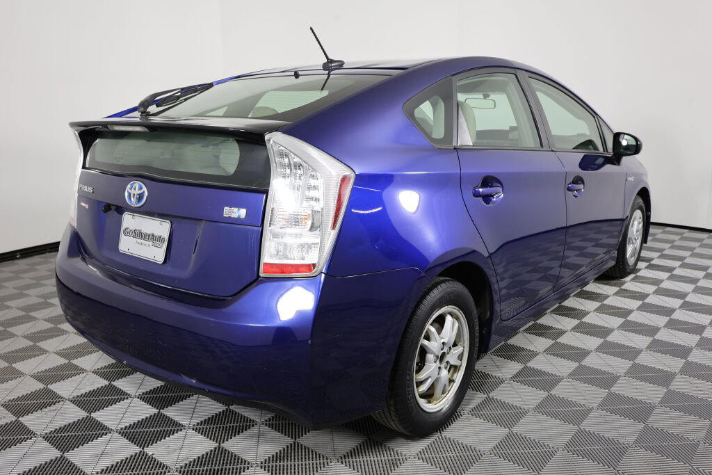 Used 2010 Toyota Prius Two image 2