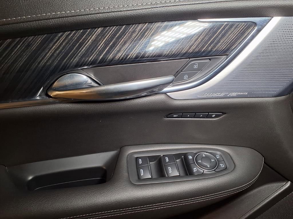 Certified 2022 Cadillac XT6 Premium Luxury image 16