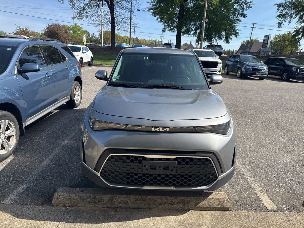 Used 2024 Kia Soul LX w/ Option Group 015 image 2