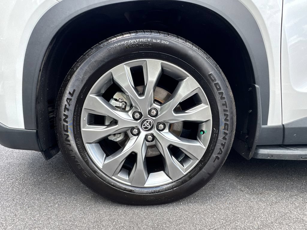 Used 2024 Toyota Grand Highlander AWD Hybrid image 11