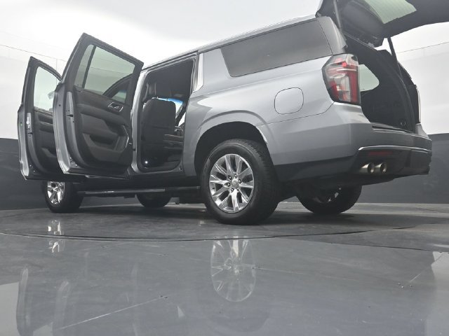 Used 2023 Chevrolet Suburban Premier AWD/4WD image 55