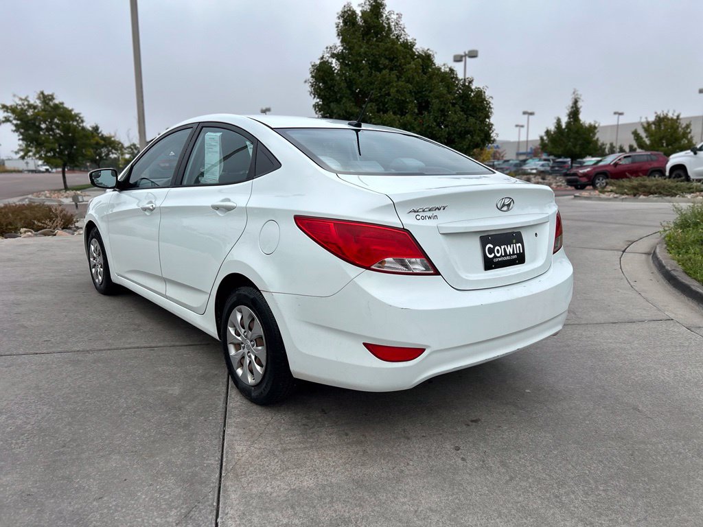 Used 2015 Hyundai Accent GLS FWD image 5