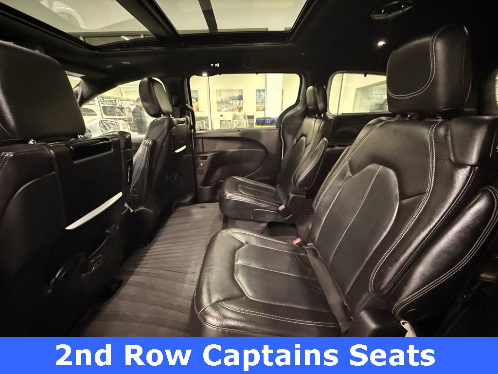 Used 2021 Chrysler Pacifica Touring-L w/ Uconnect Theater Family Group image 17