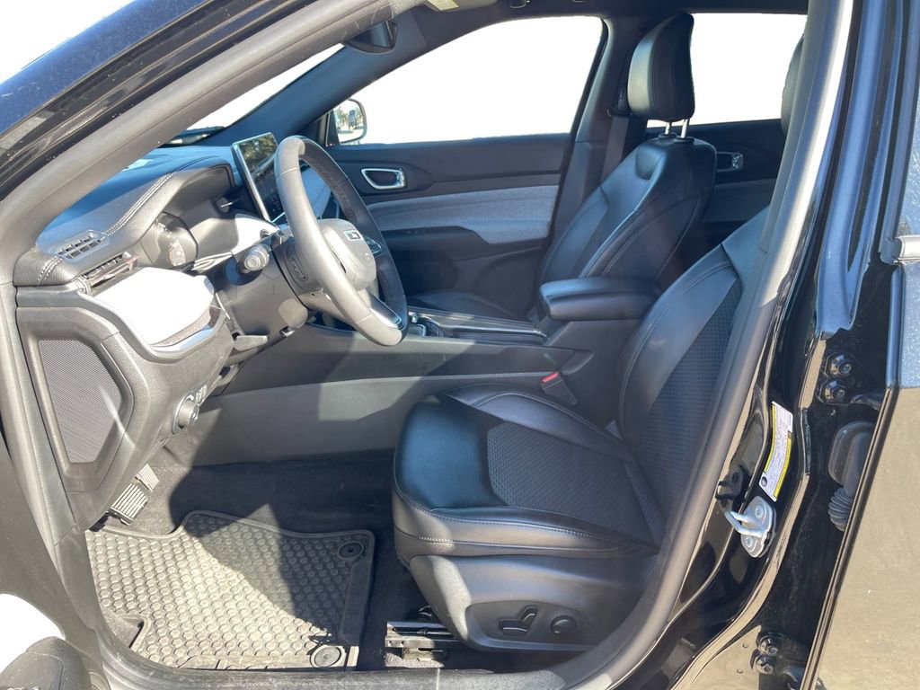 Used 2023 Jeep Compass Latitude w/ Convenience Group image 9