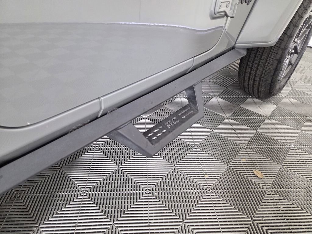 Certified 2021 Jeep Wrangler Willys image 28