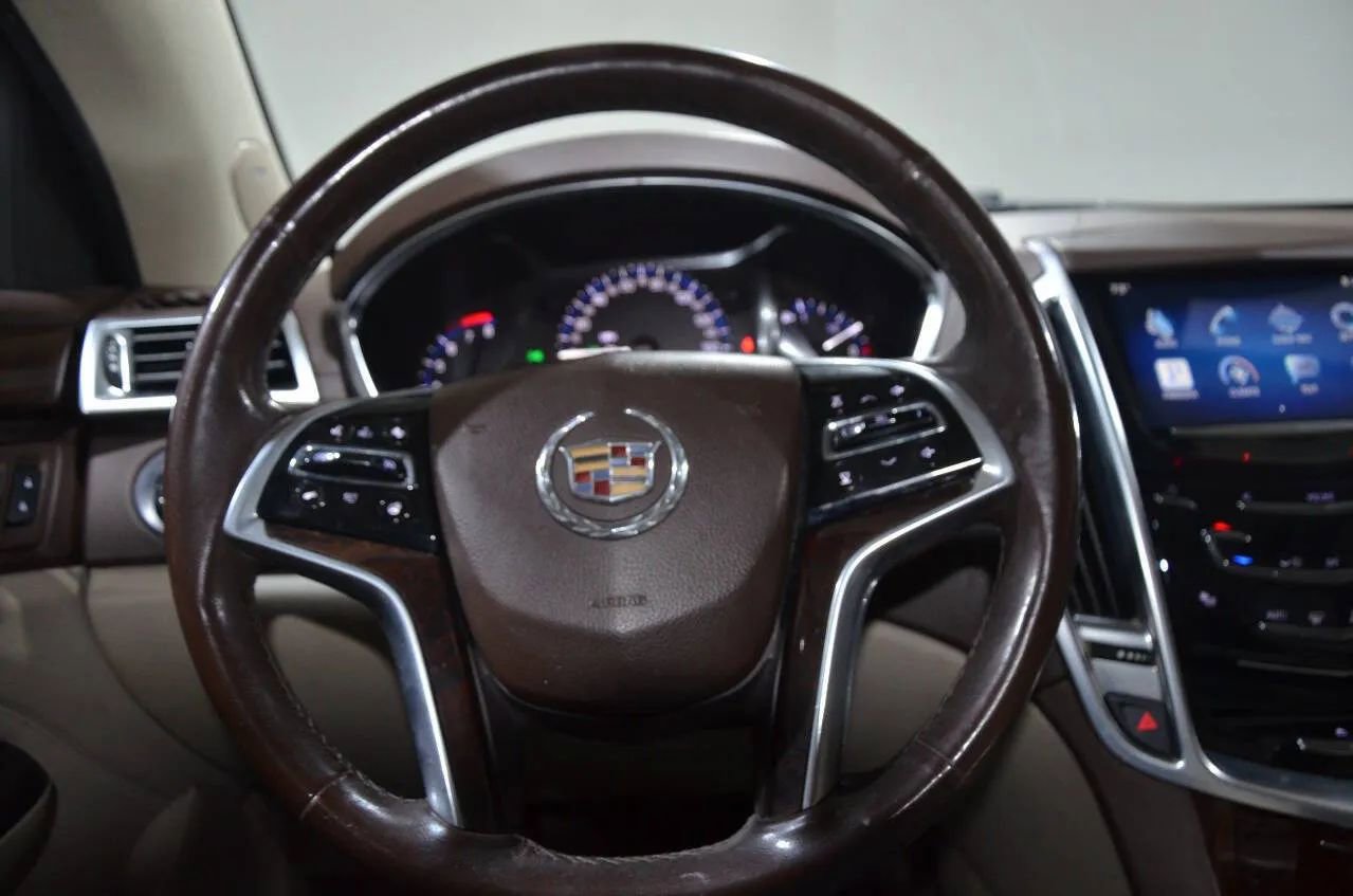 Used 2016 Cadillac SRX Luxury w/ Driver Awareness Package image 12