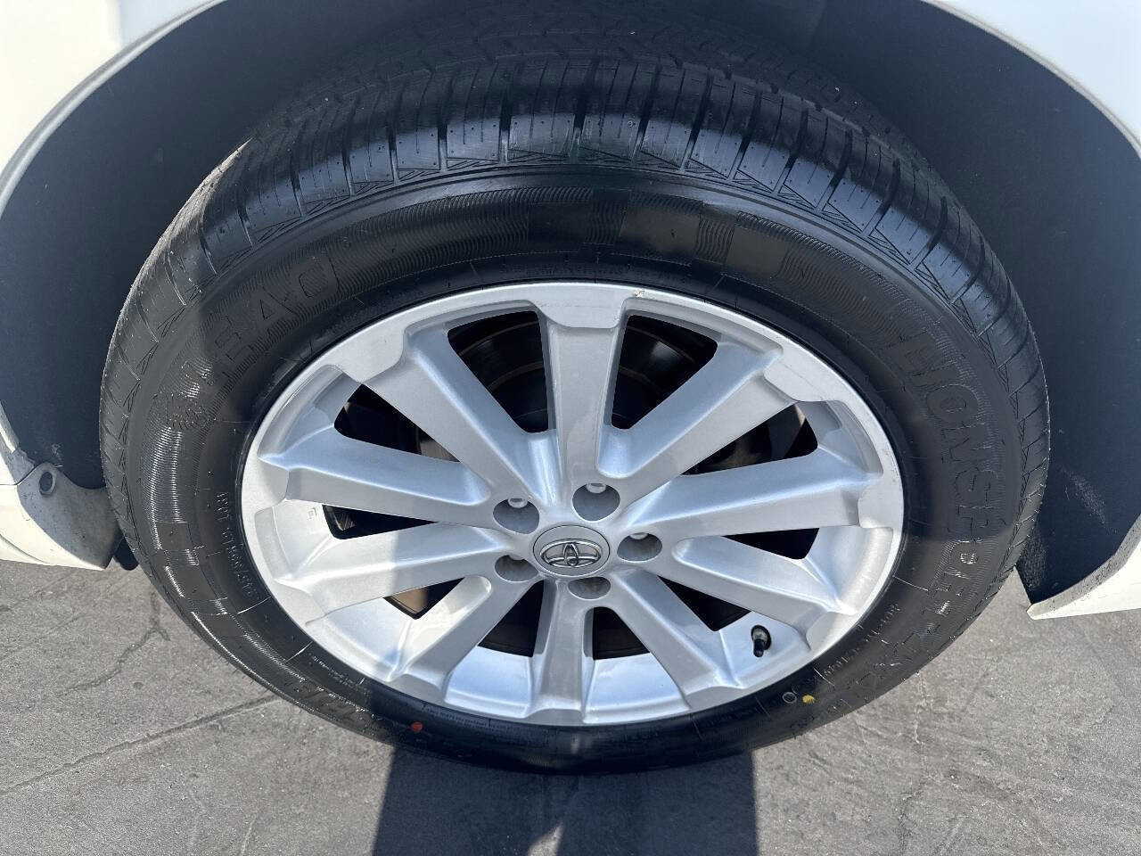 Used 2011 Toyota Venza FWD image 30