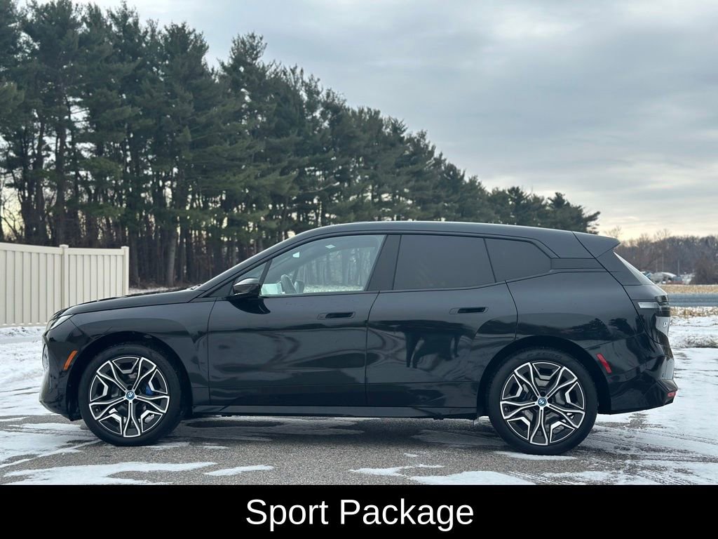Used 2025 BMW iX xDrive50 image 4