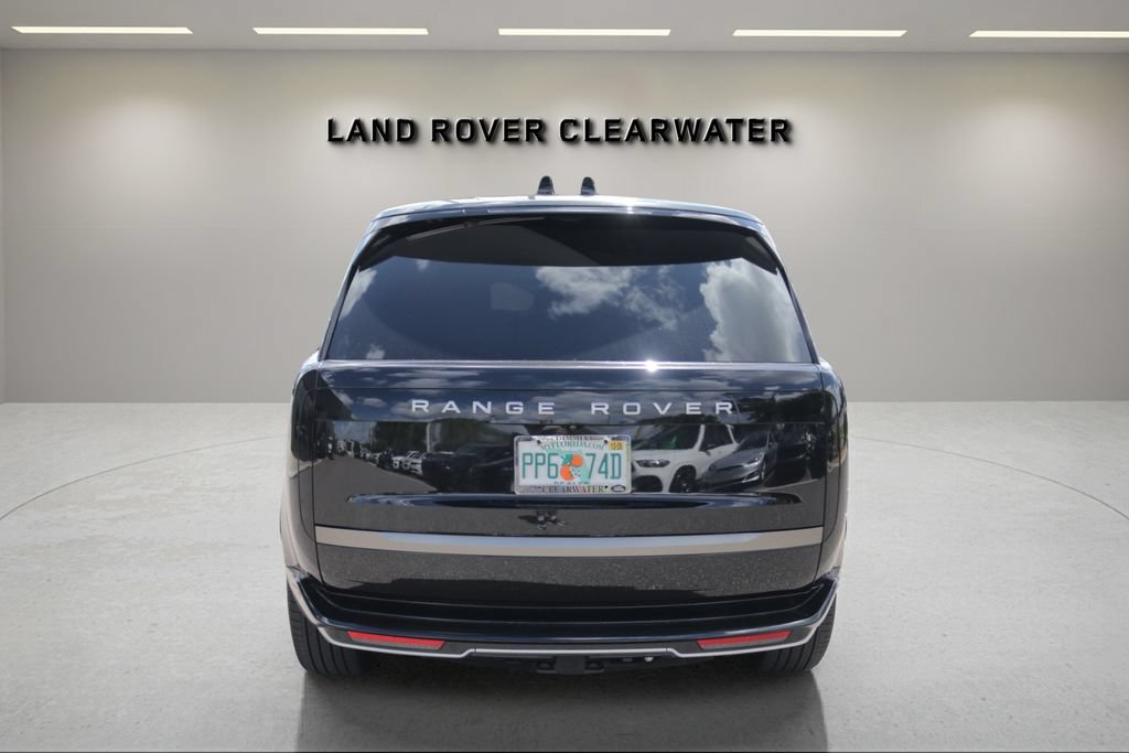 Used 2026 Land Rover Range Rover Long Wheelbase SE AWD/4WD image 4
