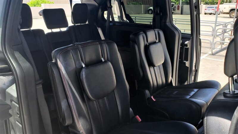 Used 2016 Dodge Grand Caravan R/T FWD image 13