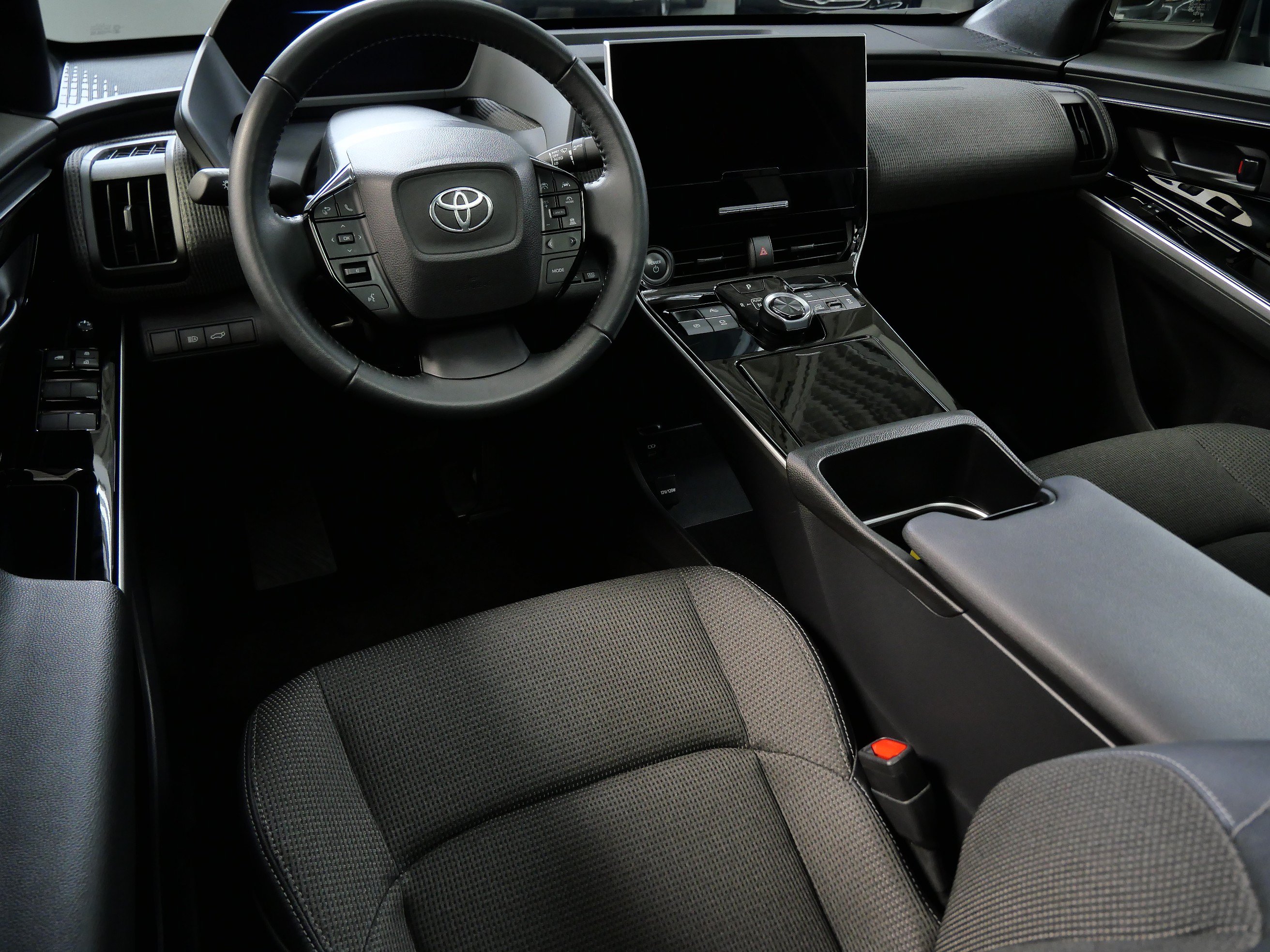 Used 2024 Toyota bZ4X AWD w/ Weather Package image 2