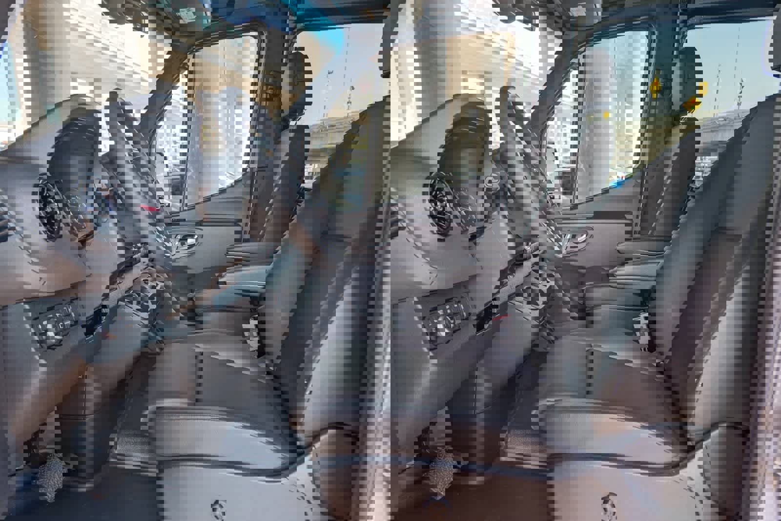 Used 2024 Mercedes-Benz Sprinter 2500 image 21