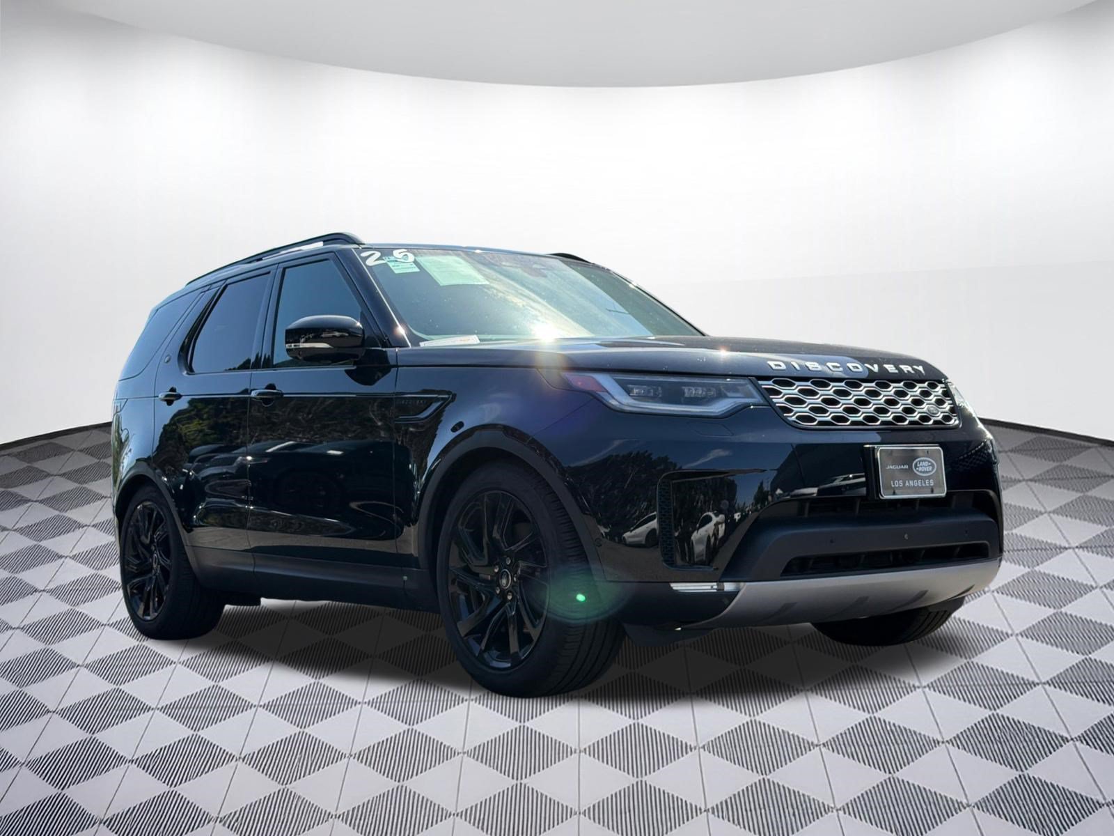 Certified 2025 Land Rover Discovery S AWD/4WD image 7